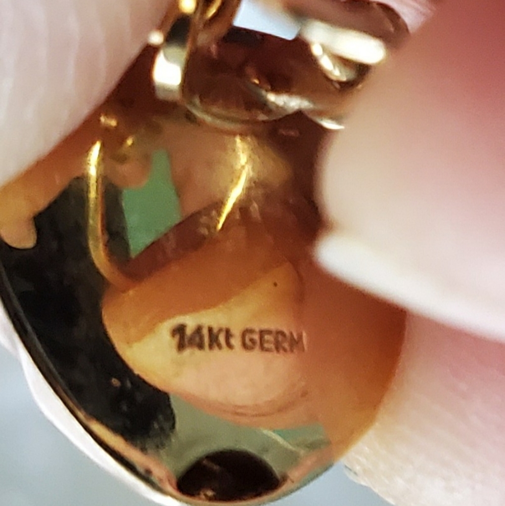 🎉HP🎉14K GERM Yellow Gold Sculpted Dome Clip on - Picture 4 of 10